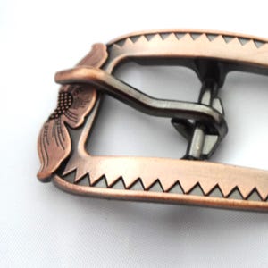 Saltlick Schnalle und Halter Jeremiah Watt Antiqued Copper Finish Western Pferd Tack Größen Neue Metallbeschläge