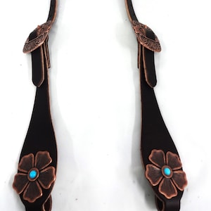 Freio de couro marrom chocolate, uma ou duas orelhas, fivelas de cobre antigas, flor, conchos, cavalo, costa oeste