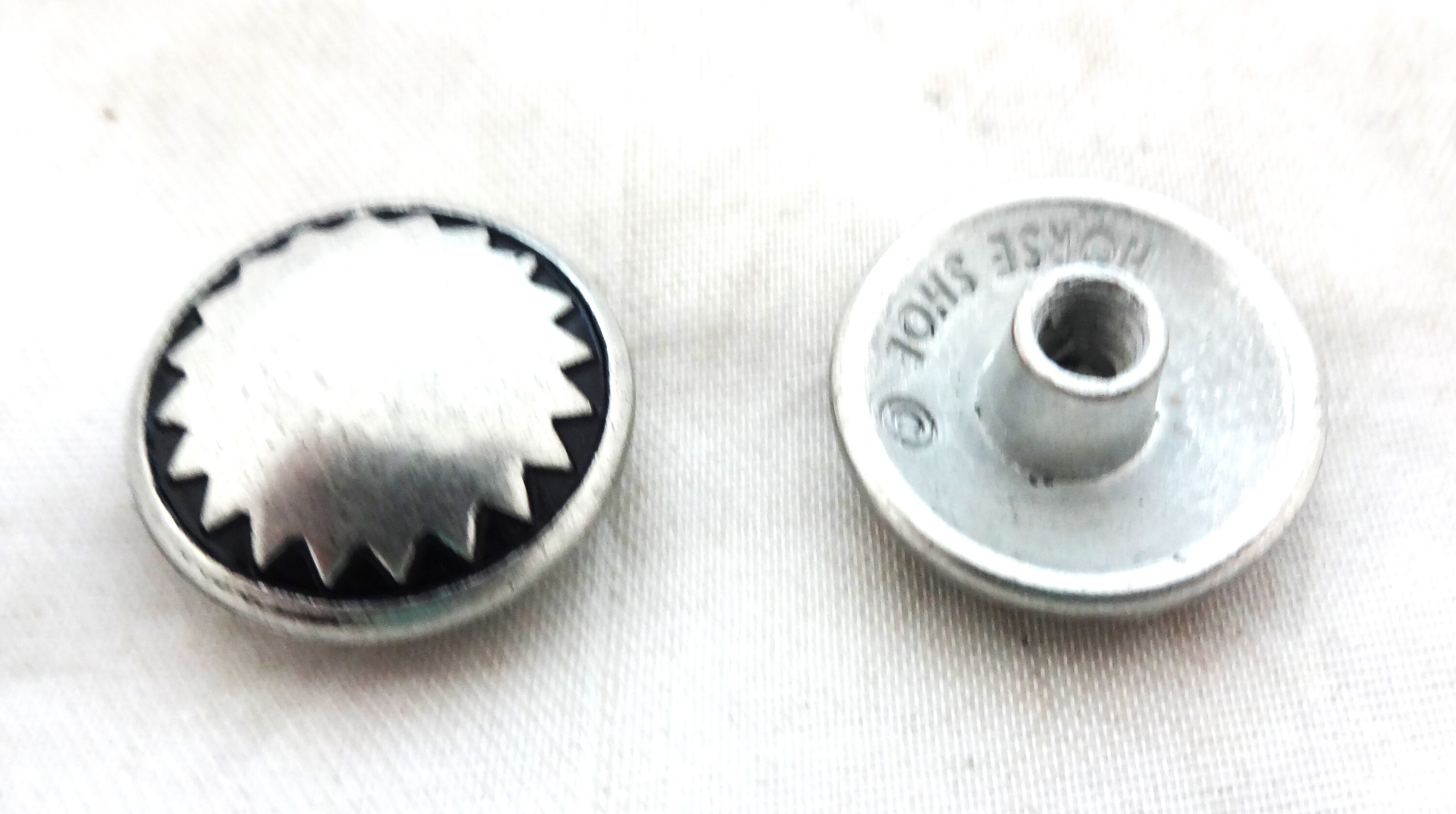 Paire De Conchos Superposés En Argent Sterling - Style Bohème Avec Motif Bord De Baies