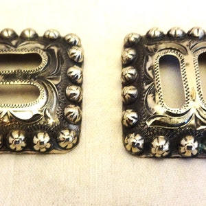 Pair Square Slotted Berry Edge Conchos Hansen Western Gear Antiqued Silver Plate New Horse Tack Saddle Strings