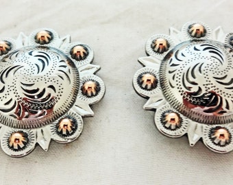 New Pair Silver Plate Copper Conchos Pico Berry Western Saddle Chaps Horse Tack Screw Back