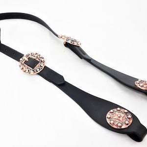 Schwarzer Harness Leder Eins oder Zwei Ohr Headstall Kupfer Silber Beere Conchos Cart Schnalle Pferd West Coast Tack