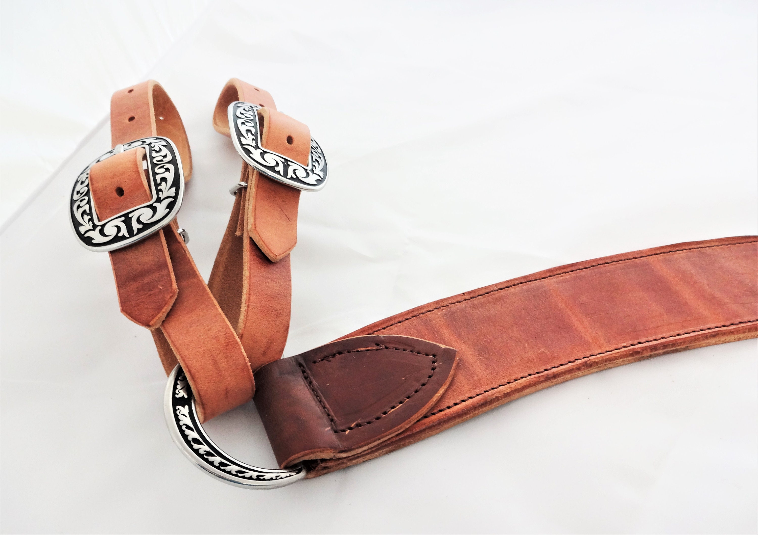 Harnais de corps à chaîne en cuir PU avec tanga (sans soutien-gorge