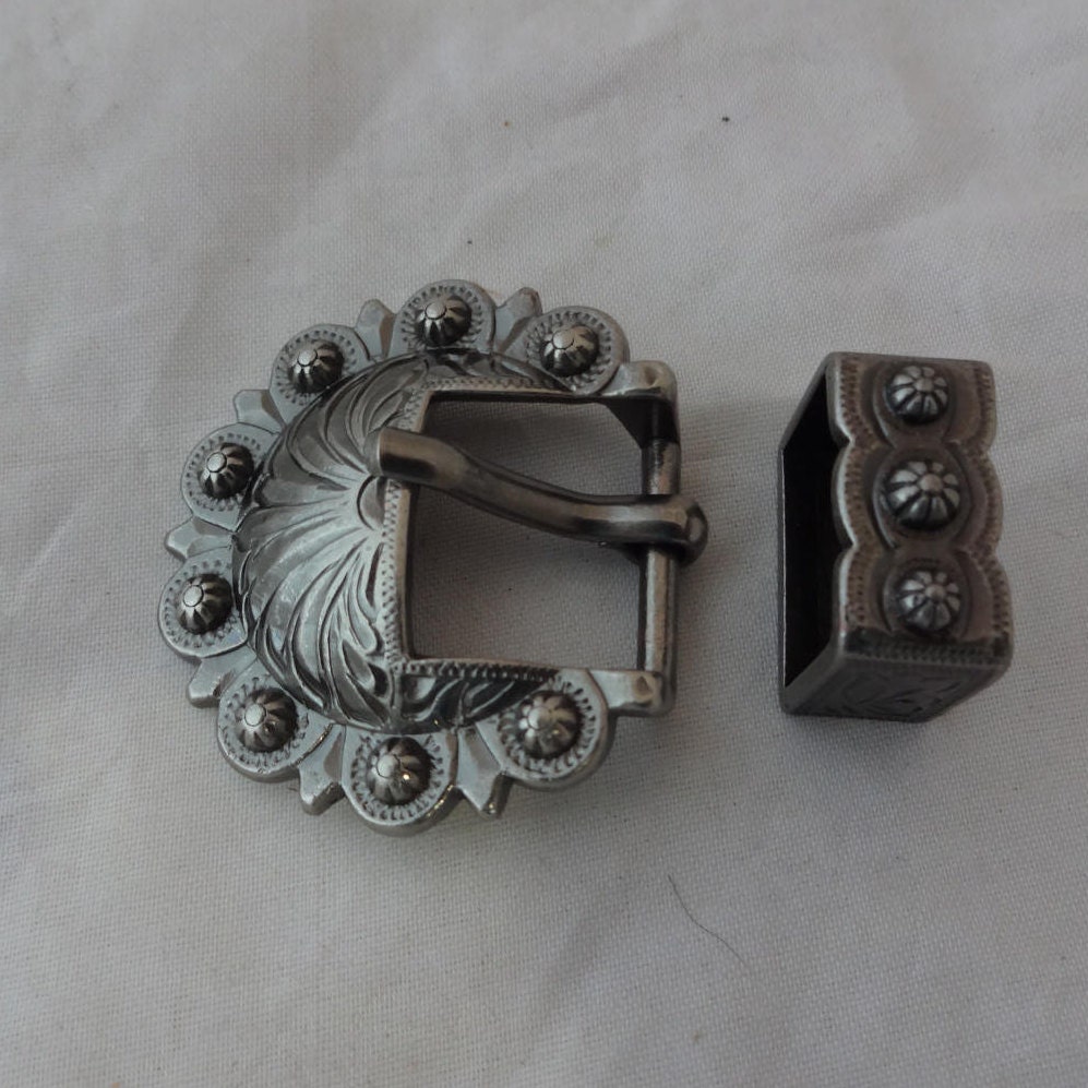 Antiqued Nickel Silver Scalloped Berry Pico Concho Buckle & Loop Western Horse Tack Hardware Headstall Belt Spur Straps