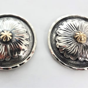 Antiqued Sunflower Conchos Hansen Western Gear Chicago Screw Back Silver Plate Sun Flower Horse Tack Hardware