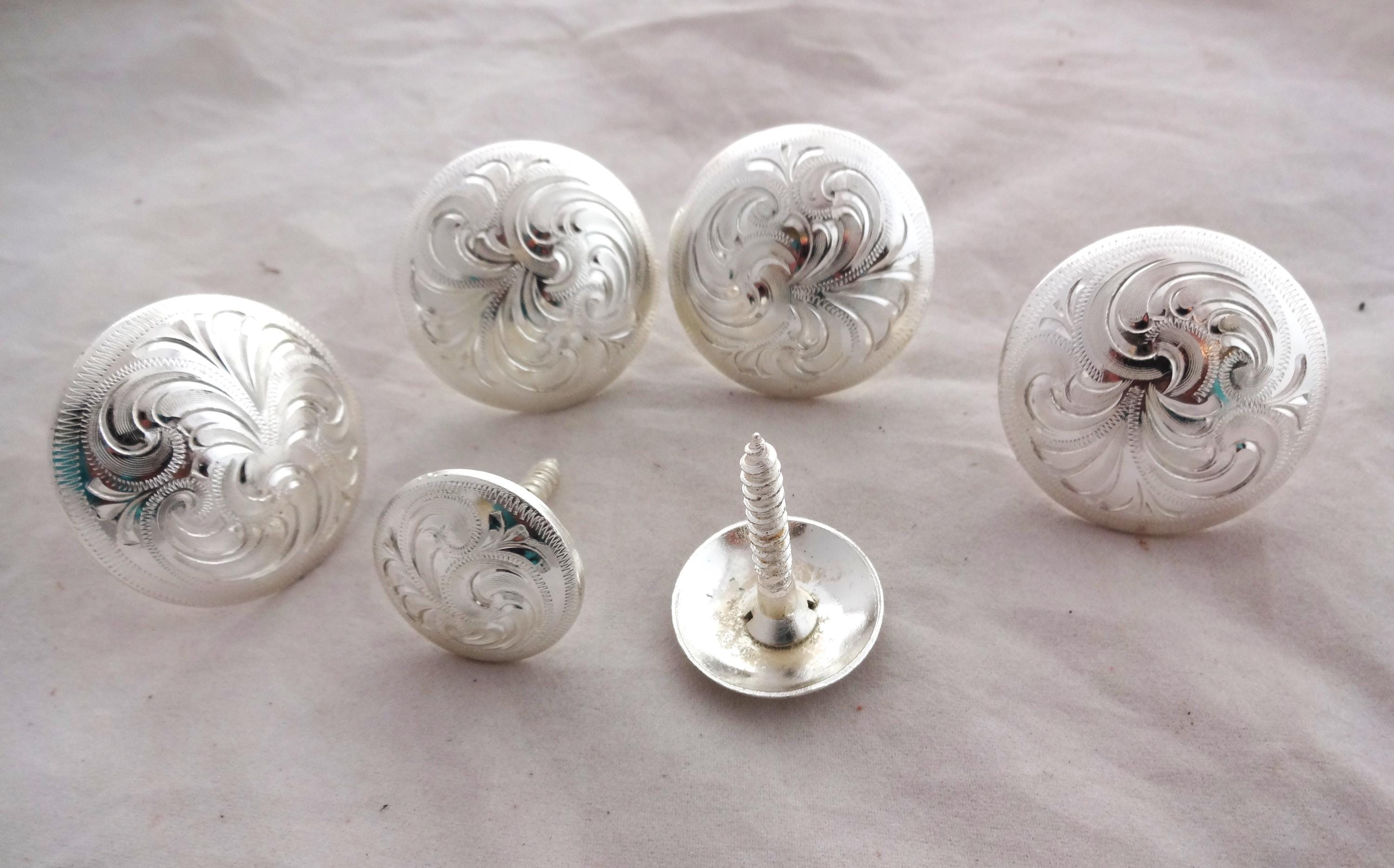 Ensemble De 6 Conchos (décorations) Pour Selle Western - Vis à Bois, Motif Floral, Argenté - Hansen - Neuf