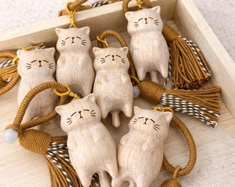 Handcrafted Wooden Cat Keychain – Natural Wood Charm
