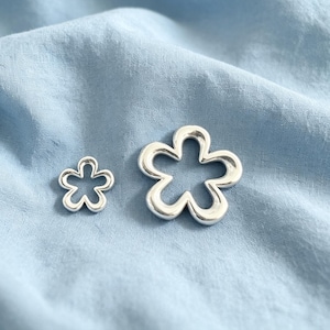 Modern 925 Sterling Silver Open Flower Outline Charms, SS00104PD