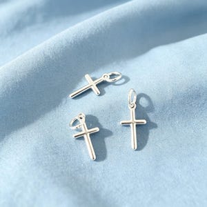 Sterling Silver Cross Pendant, Tiny Minimalist Charm, Dainty Faith Findings, Jewelry Making, SS00029PD