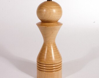 8 Inch pepper mill - pepper grinder made in Curly Maple