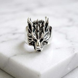 Fenrir Wolf Ring i 925 sterlingsilver: FFVII Cloud Strife-inspirerade fantasismycken