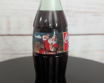 Christmas 1997 COCA-COLA CLASSIC 8 Fl Oz Glass Bottle Santa Claus