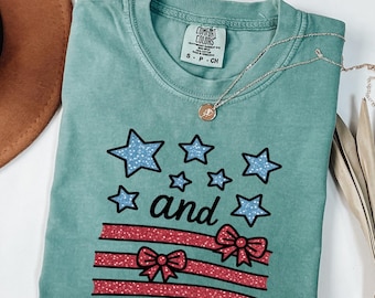 T-shirt coquette étoiles et rayures Comfort Colors®, chemise avec nœud 4 juillet, t-shirt patriotique, chemise à manches longues, t-shirt pour enfant, cadeau pour elle États-Unis