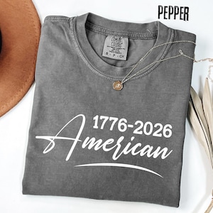 Maglietta Comfort Color® 1776 2026 American Shirt, maglietta per il 250° anniversario, maglietta patriottica USA, maglietta a maniche lunghe, maglietta per ragazzi, regalo per il 4 luglio