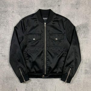 Satinjacke - Klassischer Retro-Baseball-Stil mit durchgehendem Reißverschluss, leichte, glänzende Streetwear-Oberbekleidung Benutzerdefinierte Schule Collegejacke, ideal als Geschenk