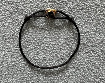 Pulsera Trinity de satén | Pulsera de satén ajustable | Pulsera ajustable de cordón Trinity | Regalo para ella | Pulsera de satén hecha a mano | Tres anillos