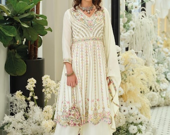 Conjunto Sharara em seda pura Chinon – Branco Off-White com bordado Zari para noivas