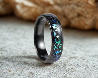 Tungsten Celtic Knot Ring with Black Carbon Fiber Inlay – Anniversary Wedding Band