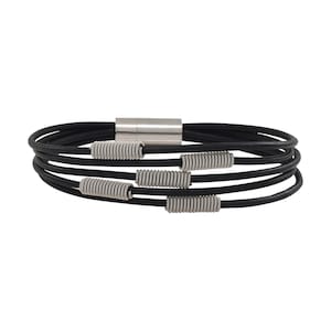Pulseira de couro e cordas de violão Arpeggio