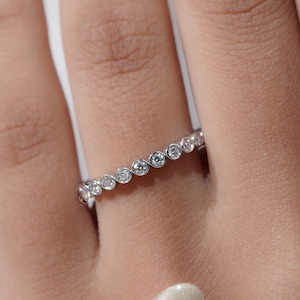 Round Cut Lab Grown Diamond Eternity Band, 14K solid gold ring, bezel ring, Wedding Rings, Stackable rings, minimalist ring, matching rings