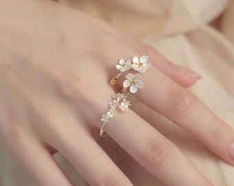 Verspielter bester Freund Ring, verstellbarer Kamelien Ring, feiner Silber Ring mit offenem Band, Schwester Versprechen Schmuck, BFF Geburtstagsgeschenk