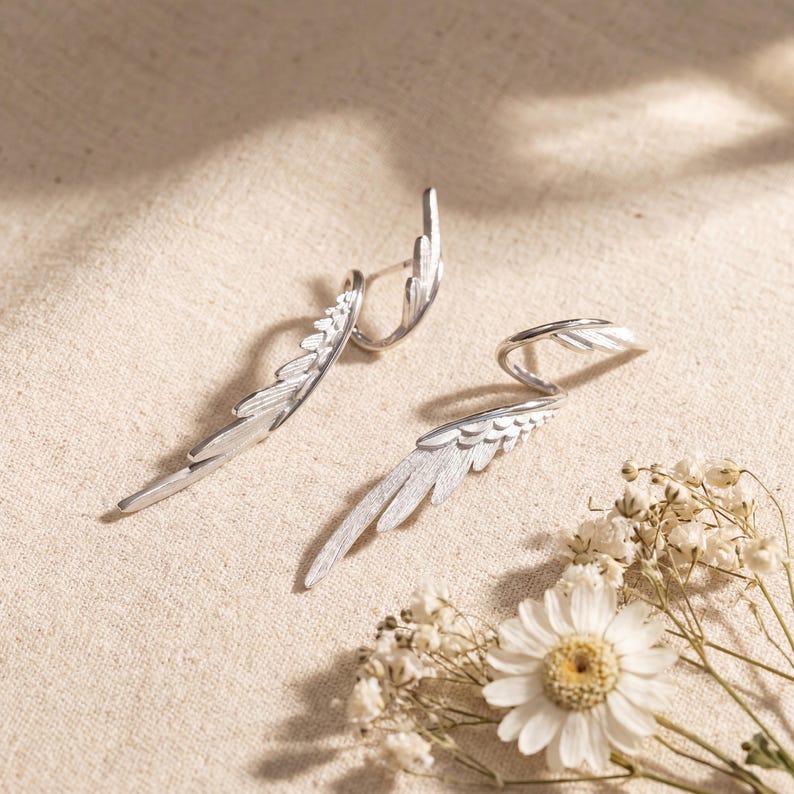 Ängelvingeörhängen, Silverfjäderhängande örhängen, Långa älvkärnhängande örhängen, Eleganta balsmycken, Mors dag-present till henne bild 10