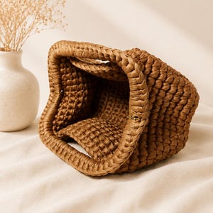 Pochette all'uncinetto, borsetta in stile rafia intrecciata, borsetta boho per vacanze al mare, regalo per lei immagine 5