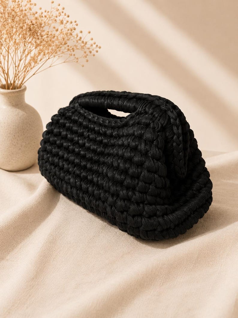 Pochette all'uncinetto, borsetta in stile rafia intrecciata, borsetta boho per vacanze al mare, regalo per lei Black