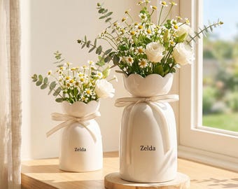 Minimalist Name Personalized Ceramic Flower Vase, Custom Name Flower Shaped Vases, Clean White Home Vase, Luxury Gift for Flower Lovers