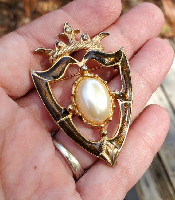 Large Shield Brooch - image 2