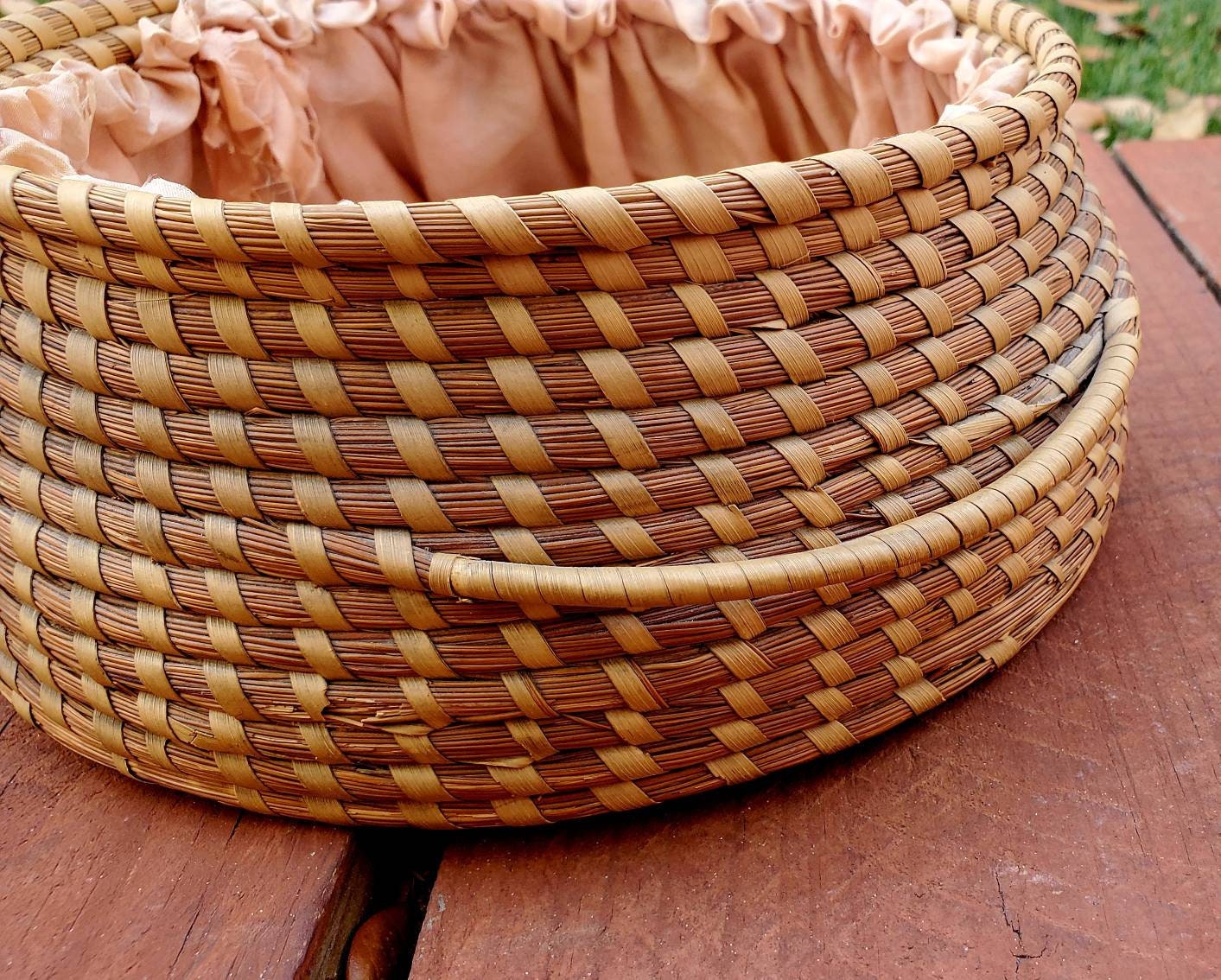 Vintage Sweetgrass Basket With Lid Etsy