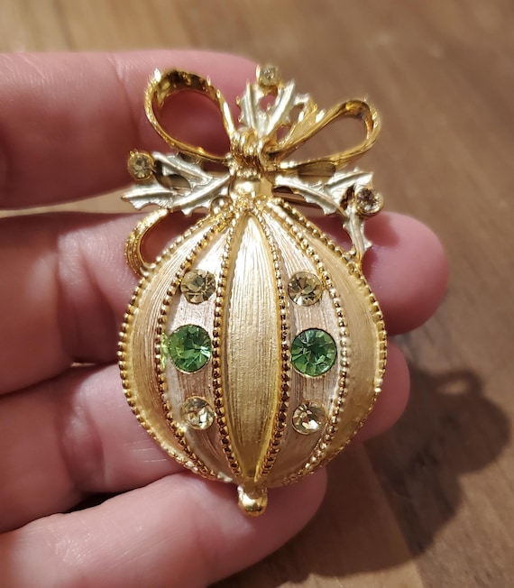 Christmas Ornament Brooch