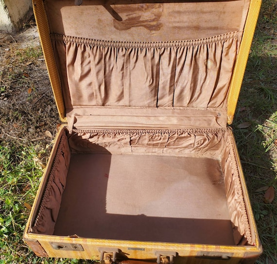 Antique Christie Baggage Suitcase - image 6