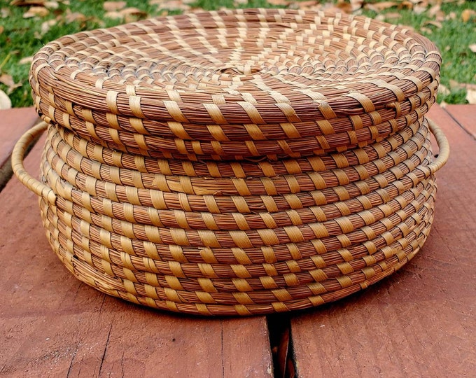 Vintage Sweetgrass Basket With Lid Etsy