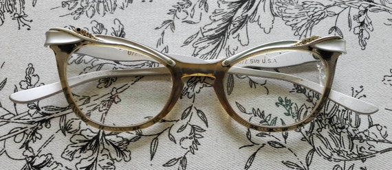 Vintage Cat's Eye Glasses - image 1