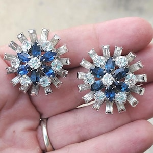 Pendientes Hobe de cristal azul y blanco
