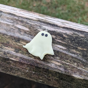 Flat Ghost Clay Hanger Glow in the Dark GitD OOAK gemaakt op bestelling ketting kraal