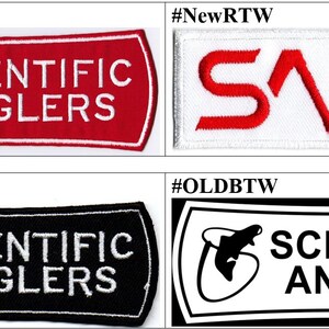 Op de afbeelding: Vier rechthoekige geborduurde patches met het Scientific Anglers logo. Drie patches tonen een visicoon met de tekst Scientific Anglers in wit of zwart. Eén patch bevat een rood SA-monogram met de tekst Scientific Anglers.