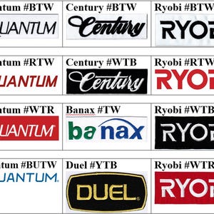 Puede incluir: Una cuadrícula de doce parches rectangulares bordados con logotipos de marcas como Quantum, Century, Ryobi, Banax y Duel. Los parches muestran varias combinaciones de colores con texto en negro, blanco, rojo, azul, verde y dorado sobre fondos contrastantes.