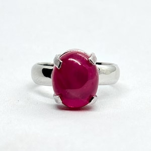 Handgemaakte ring van 92,5 sterling zilver met natuurlijke robijn (glazen veld) cabochon, unisex, 9 x 7 mm.