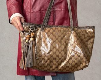 Bolso tote Gucci GG Crystal Canvas Bamboo Tassel Y2K