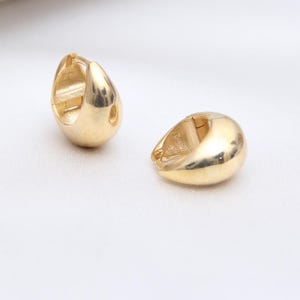 14K Gold Teardrop Huggie Earrings, Minimalist Gold Hoop Earrings, Chunky Small Hoops, Everyday Heirloom Jewelry Best Mother's Day Gift image 1