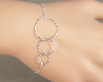 Sterling Silver 3 Circle Double Chain Bracelet / 3-D Interlocking Infinity Circles Bracelet Eternity Inseparable Circles Textured or Smooth
