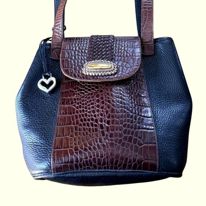 Vtg BRIGHTON - Black Brown Croc Embossed Leather Etched Silver Rod Bucket Bag EC image 3