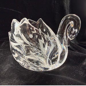 Lenox Crystal Swan Bowl Etched Leaf Pattern Clear Glass Tea light candle holder