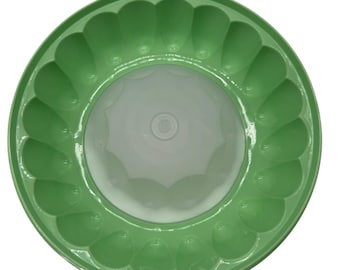 Tupperware Jel-N-Serve Jello Mold 9.5" Green Excellent Vintage Fluted