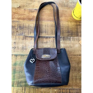 Vtg BRIGHTON - Black Brown Croc Embossed Leather Etched Silver Rod Bucket Bag EC image 5