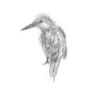 Puede incluir: Una pegatina con una ilustración de un pájaro creada con un patrón denso y caótico de finas líneas grises garabateadas. El dibujo captura el perfil de un pájaro con un pico largo y puntiagudo, definido por trazos superpuestos y desordenados.