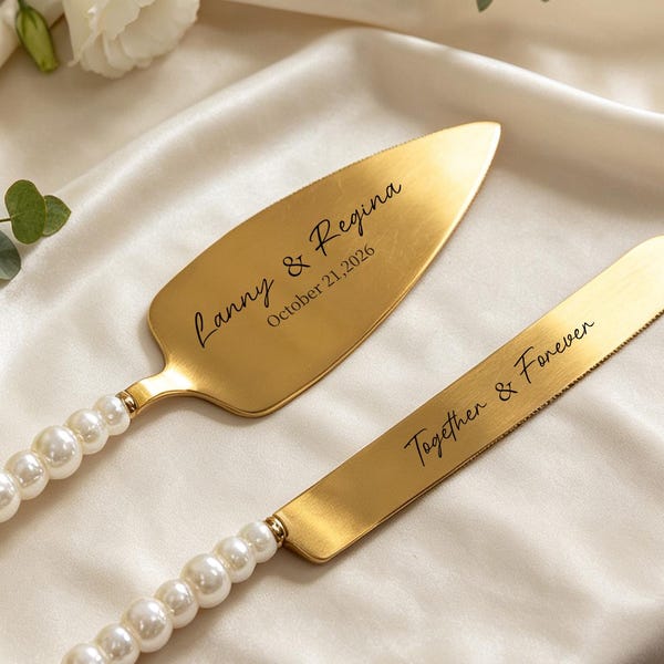 Personalized gold cake cutting set
