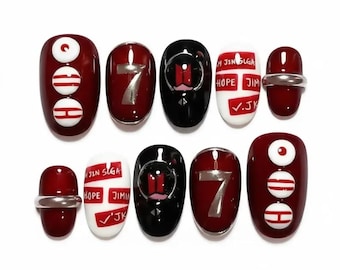 Unghie finte BTS, Unghie BTS Army Forever 7 - Unghie Kpop di lusso personalizzate - Nail art 3D rossa e nera, Unghie Army